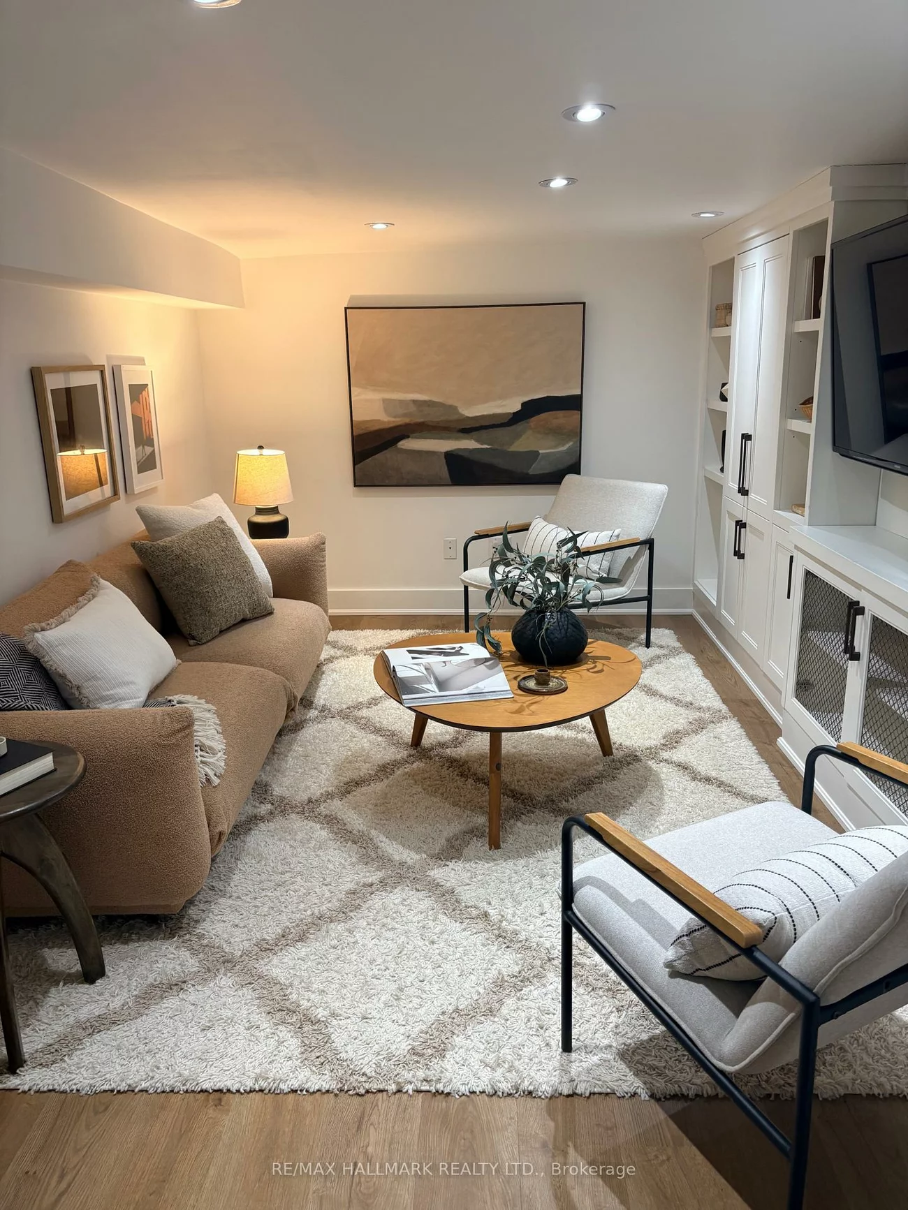 132, First, South Riverdale, Toronto