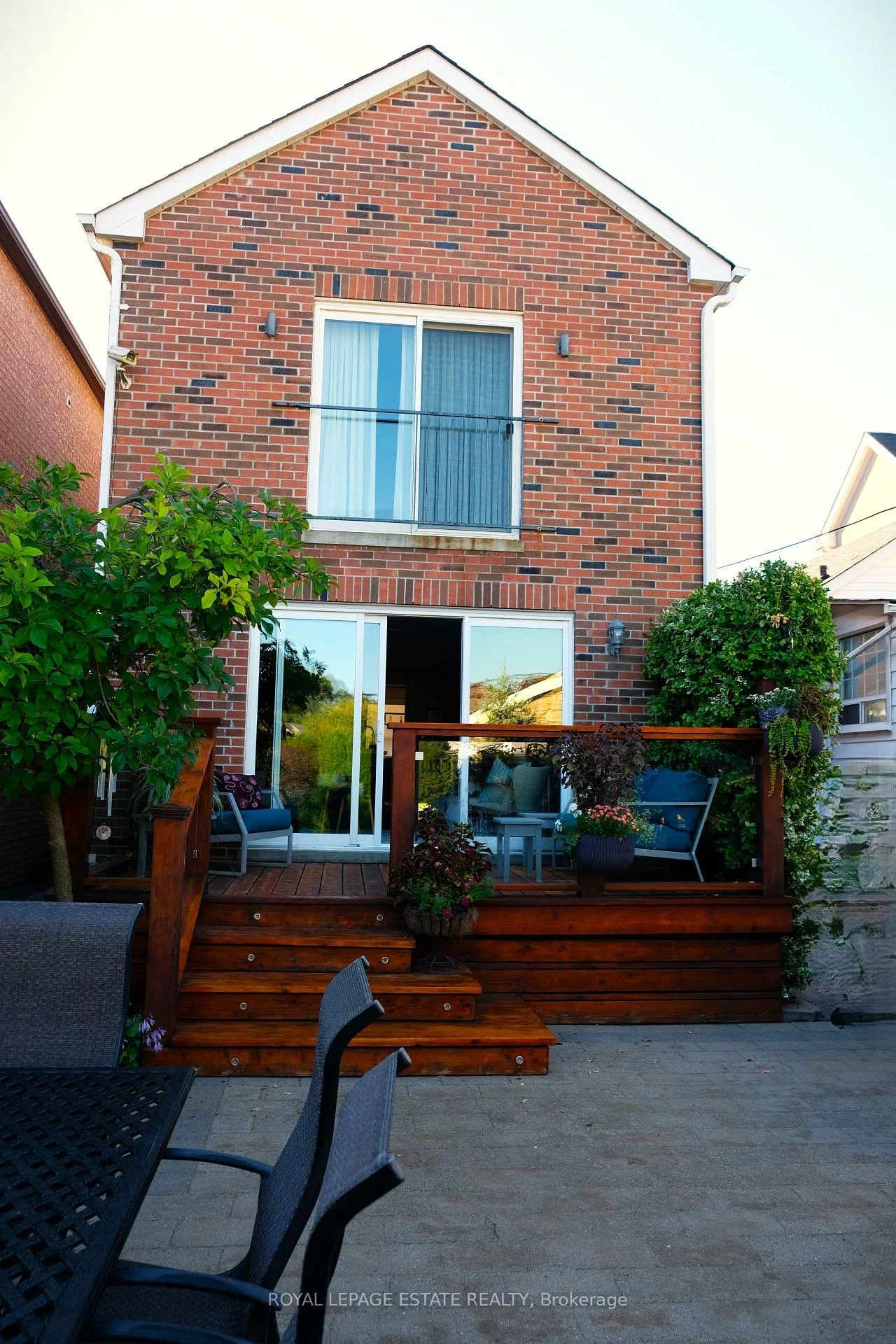 108, Barker, Danforth Village-East York, Toronto