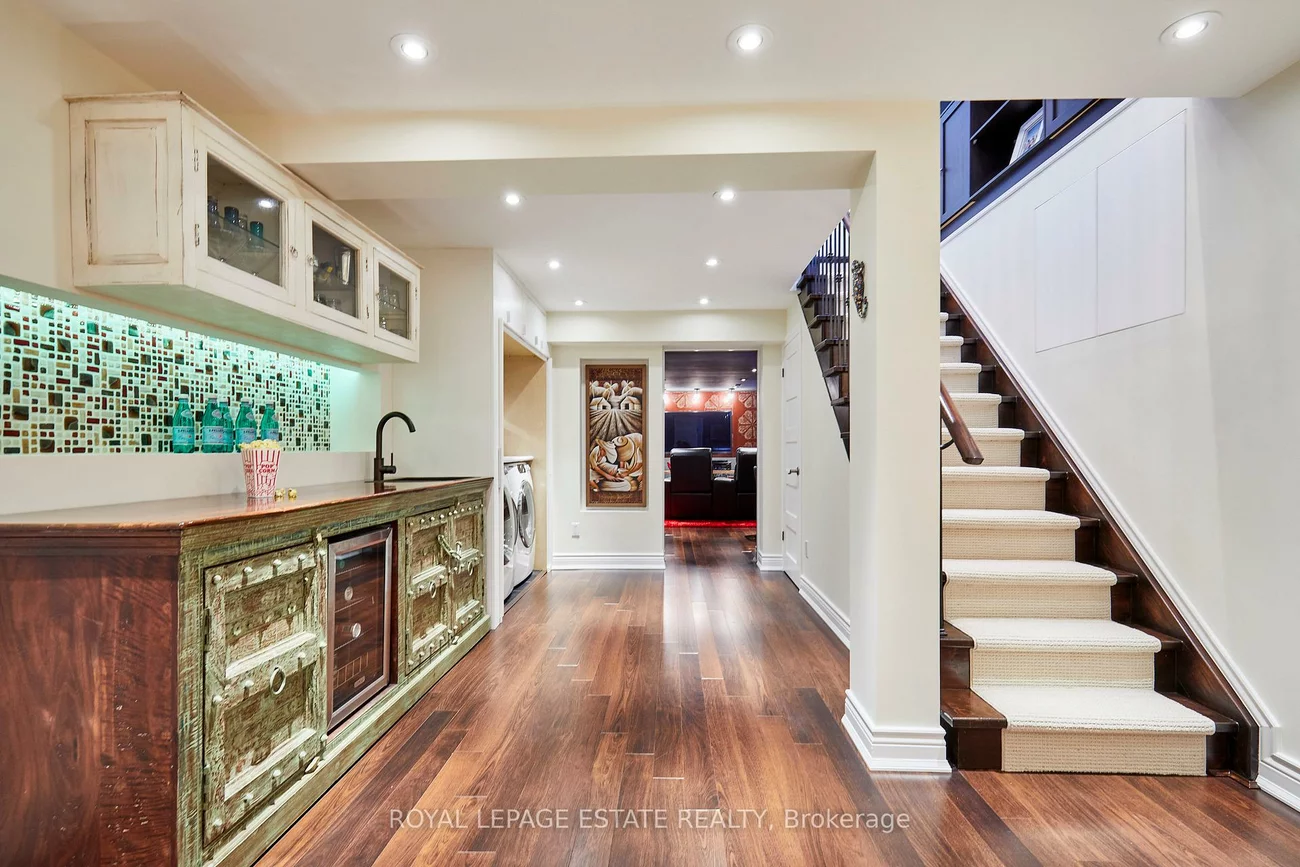 108, Barker, Danforth Village-East York, Toronto