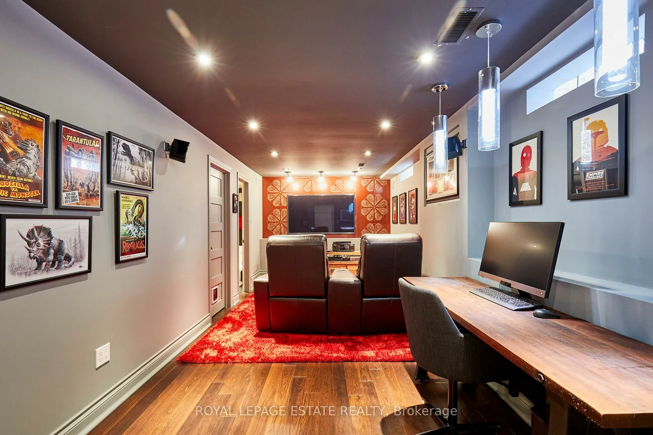 108, Barker, Danforth Village-East York, Toronto