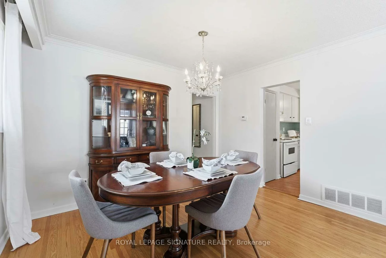 153, Lynnbrook, Woburn, Toronto