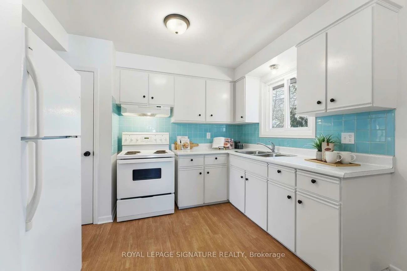 153, Lynnbrook, Woburn, Toronto