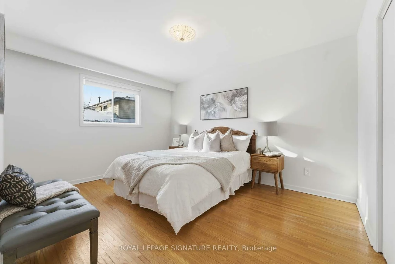 153, Lynnbrook, Woburn, Toronto