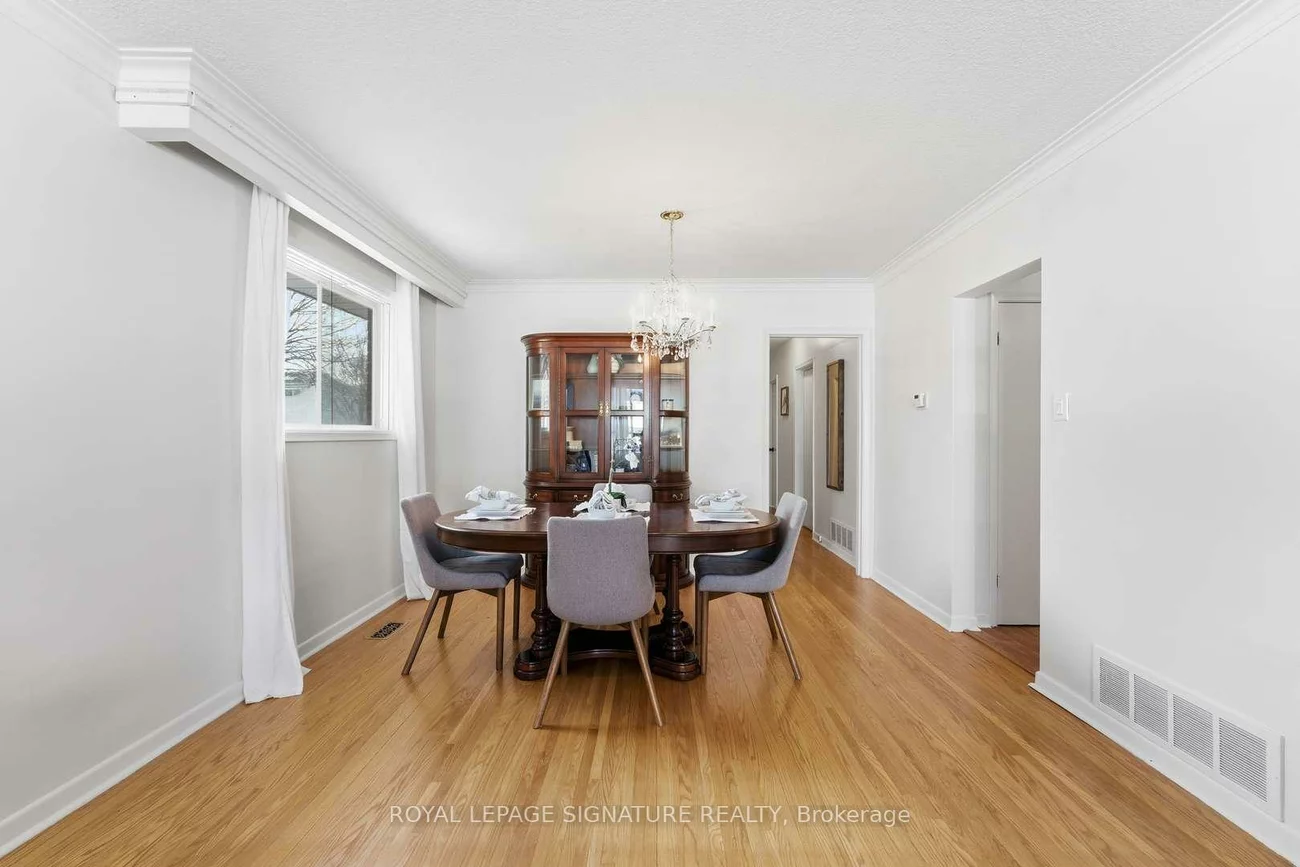 153, Lynnbrook, Woburn, Toronto