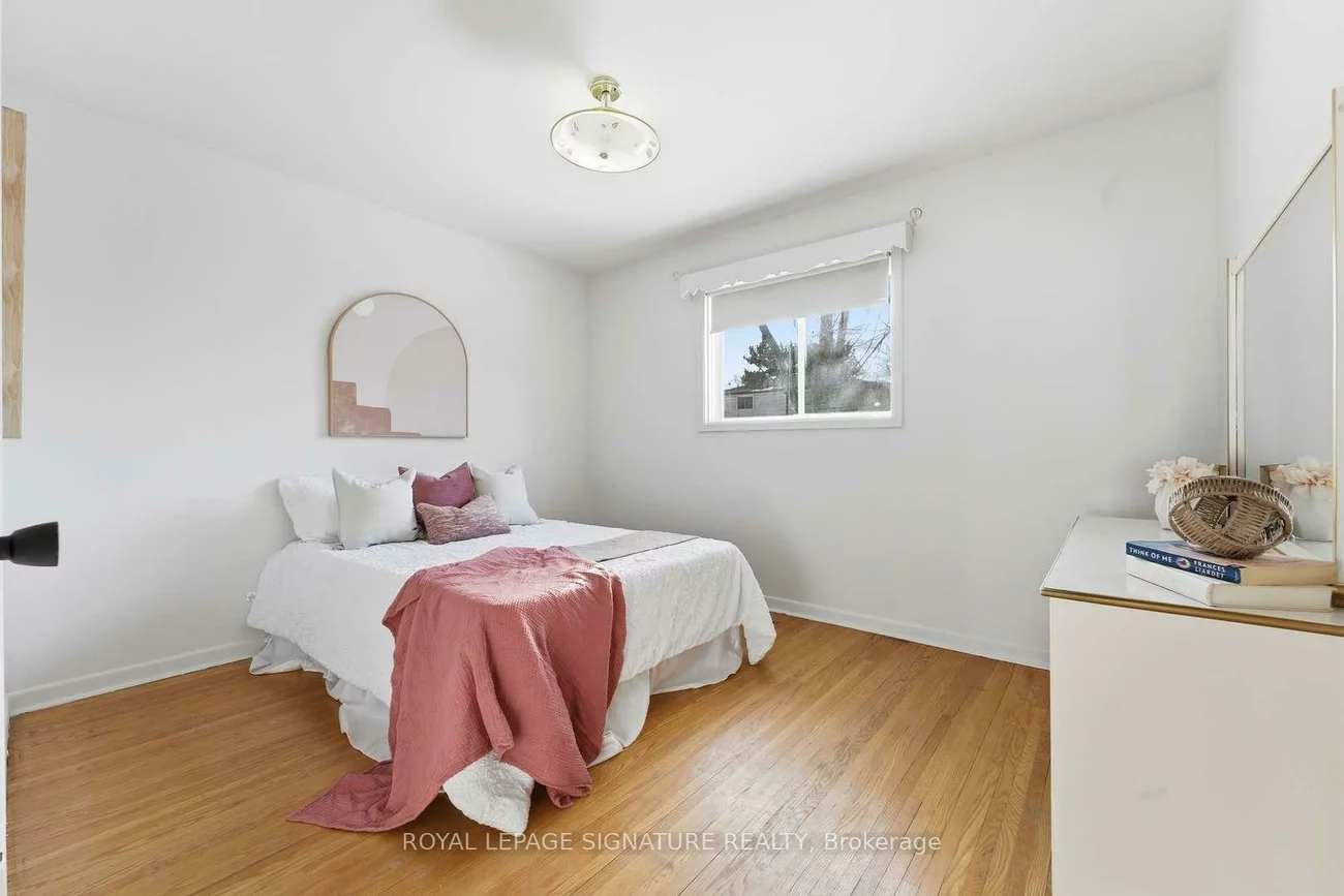 153, Lynnbrook, Woburn, Toronto