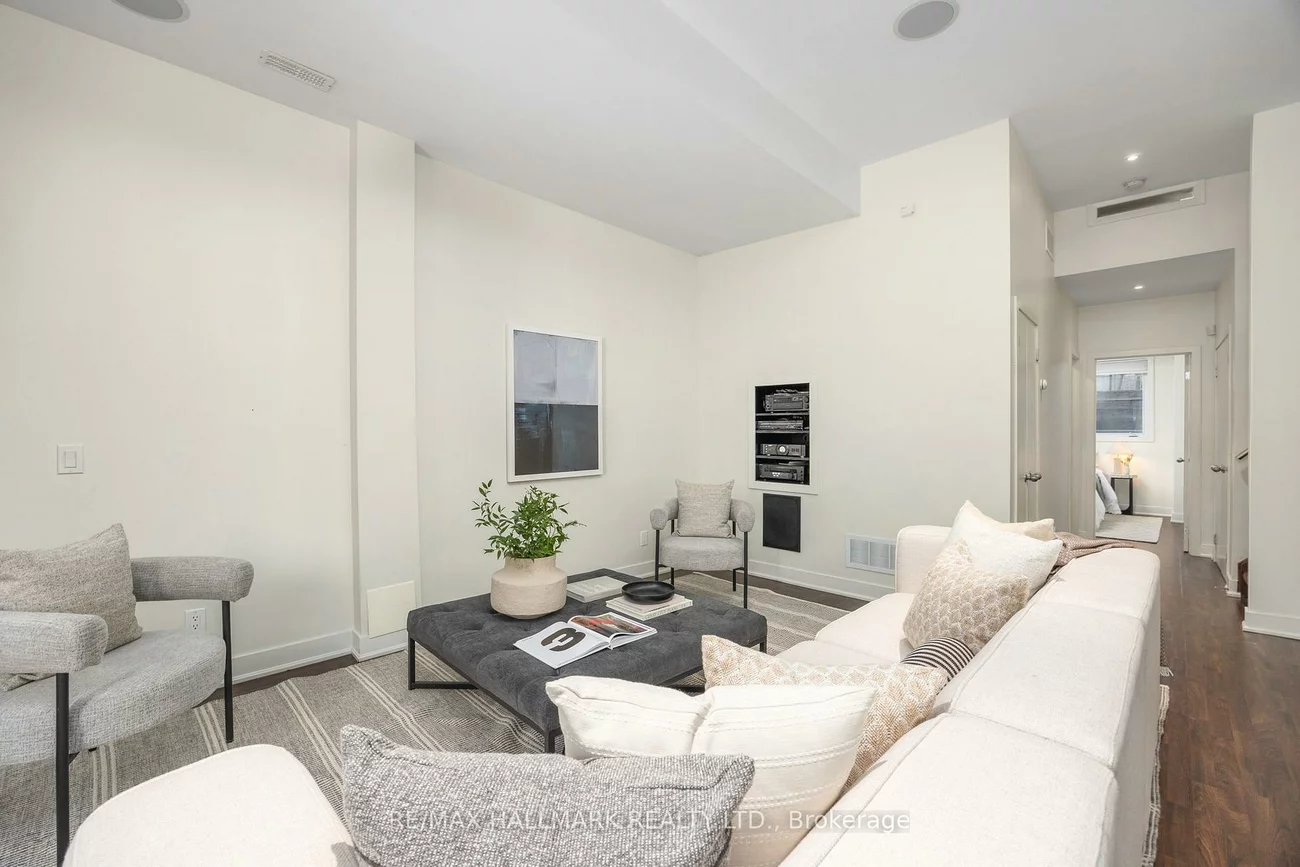 29B, Beechwood, Broadview North, Toronto