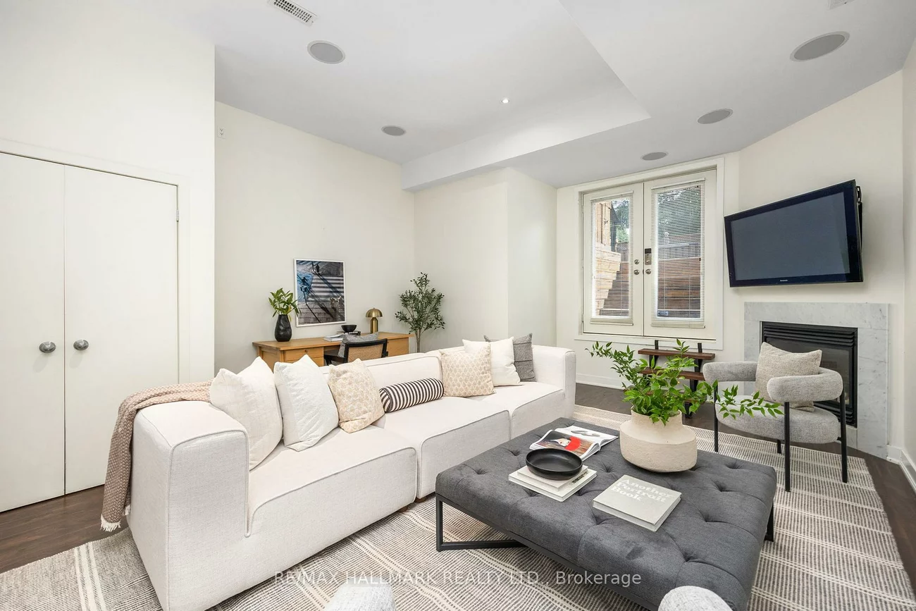 29B, Beechwood, Broadview North, Toronto