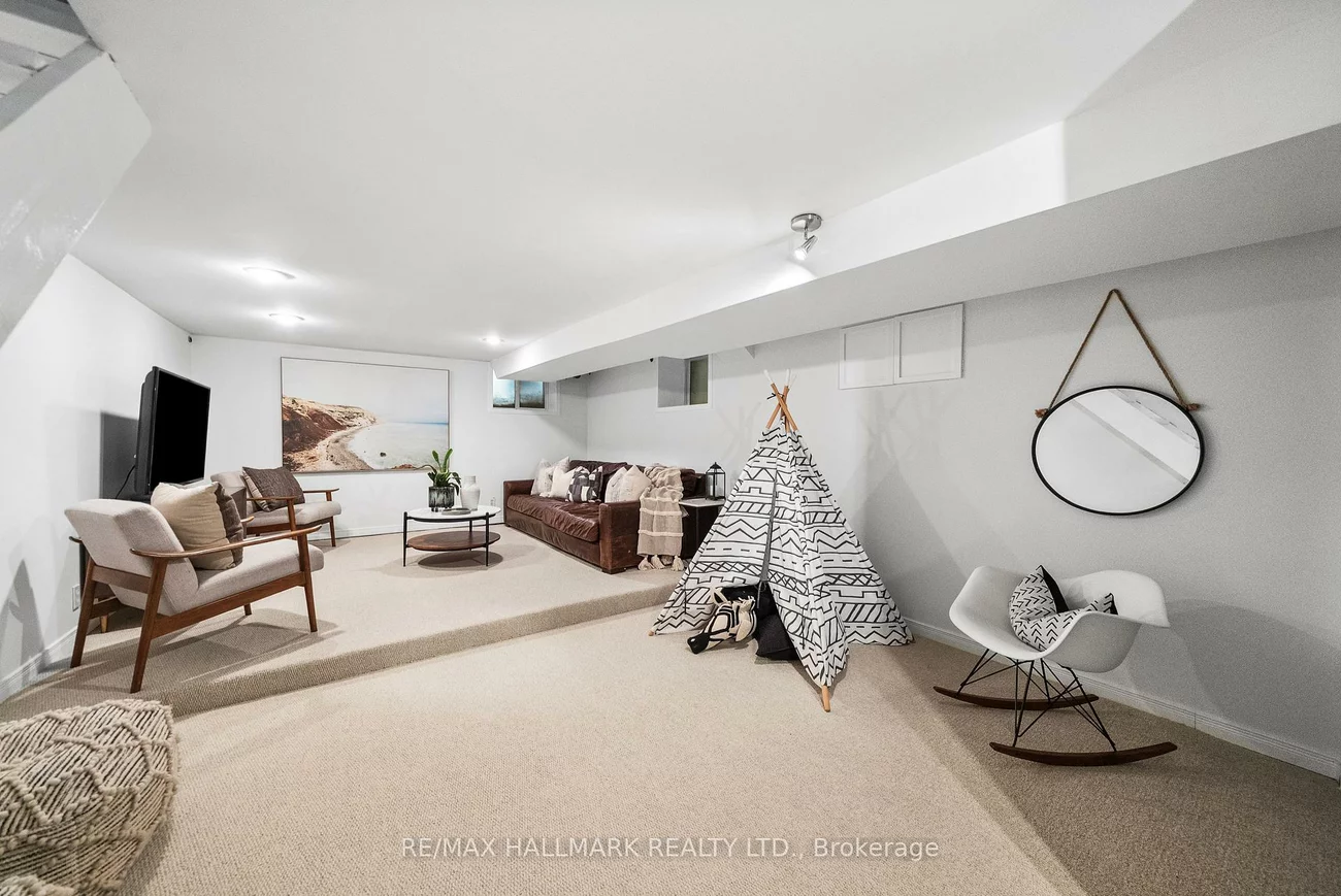 36, Mallon, South Riverdale, Toronto