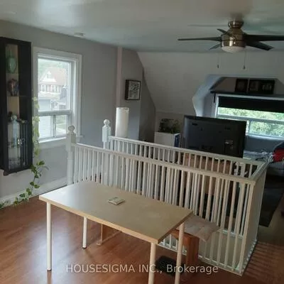 256, Woodbine, The Beaches, Toronto