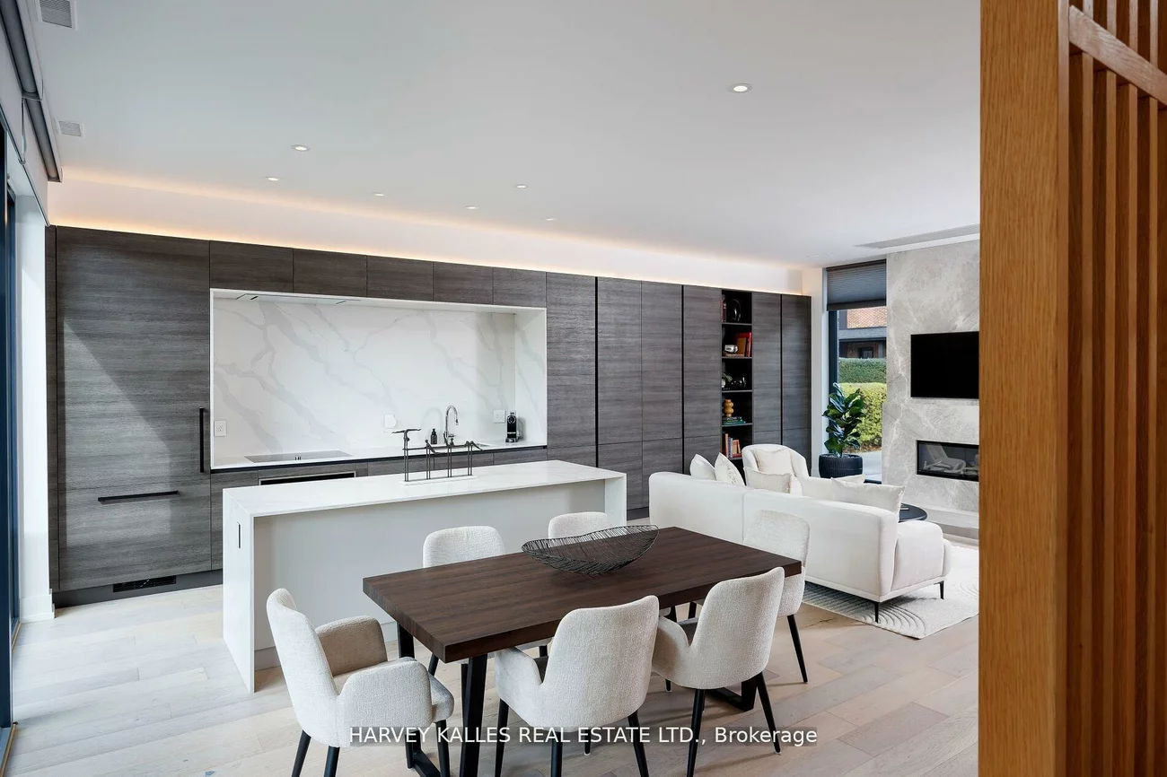 60, Hiltz, South Riverdale, Toronto