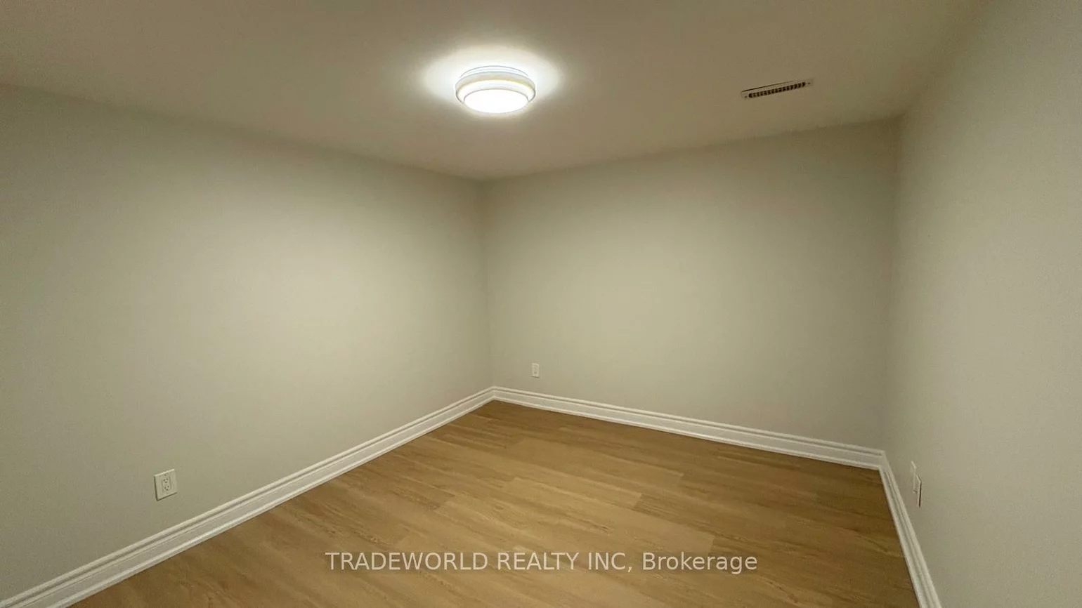 10, Fairglen, L'Amoreaux, Toronto