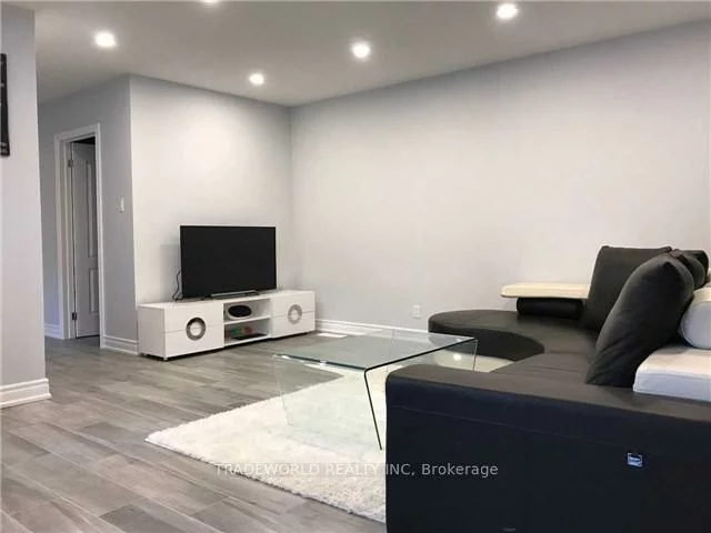 10, Fairglen, L'Amoreaux, Toronto