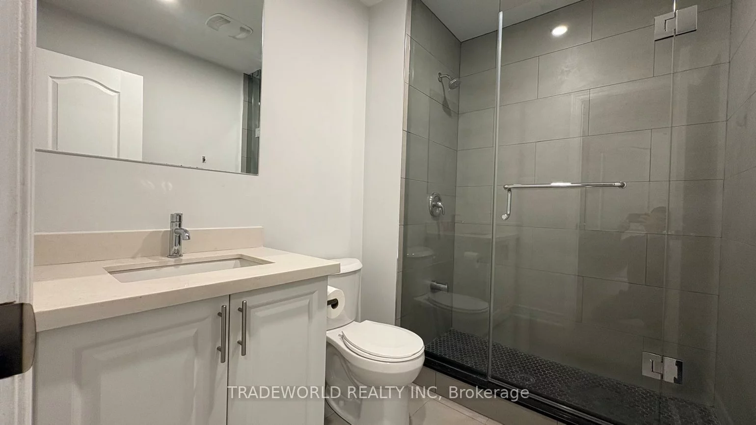 10, Fairglen, L'Amoreaux, Toronto