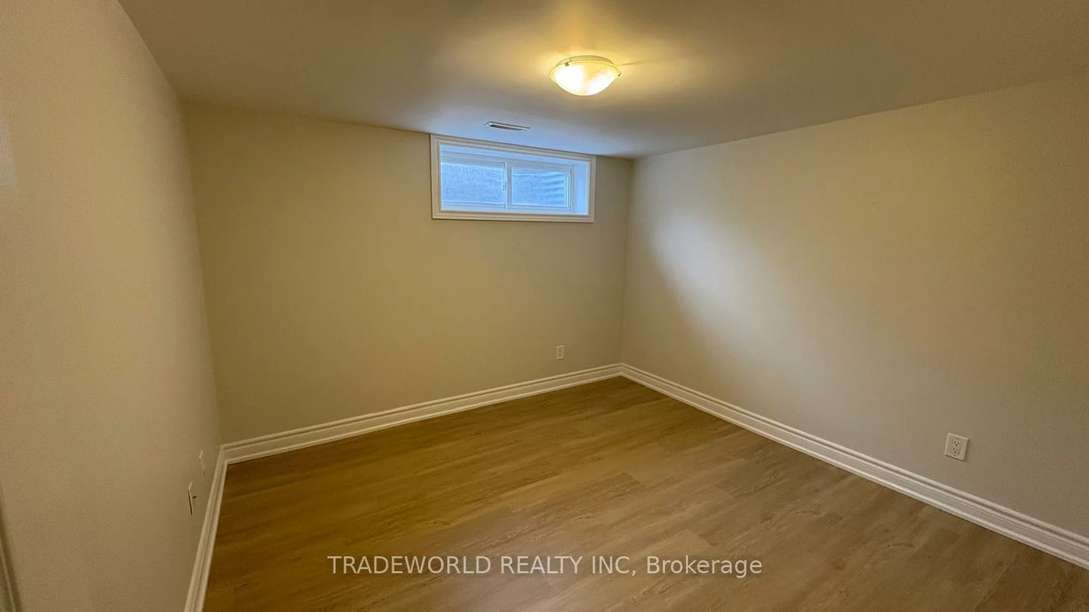 10, Fairglen, L'Amoreaux, Toronto