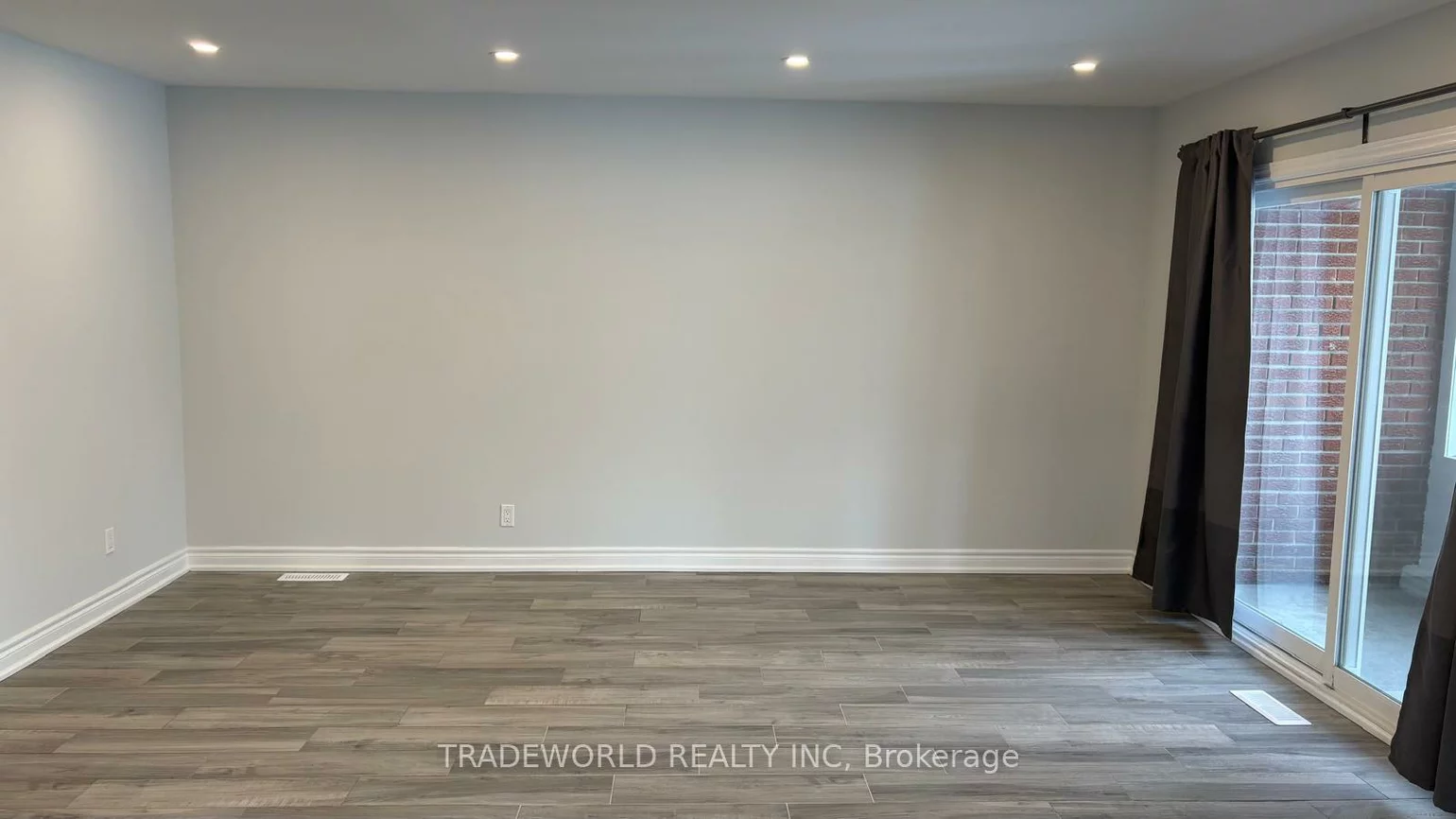 10, Fairglen, L'Amoreaux, Toronto