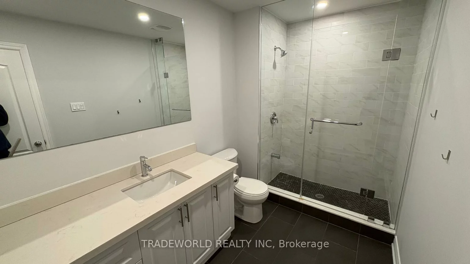 10, Fairglen, L'Amoreaux, Toronto