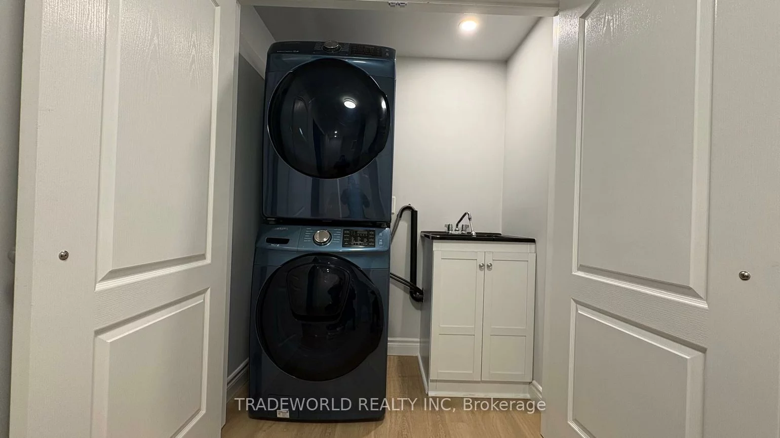 10, Fairglen, L'Amoreaux, Toronto