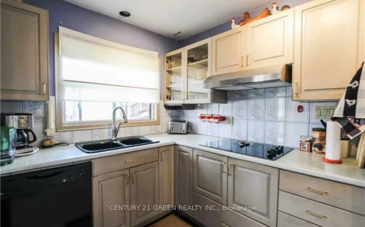 18, Roseglor, Bendale, Toronto