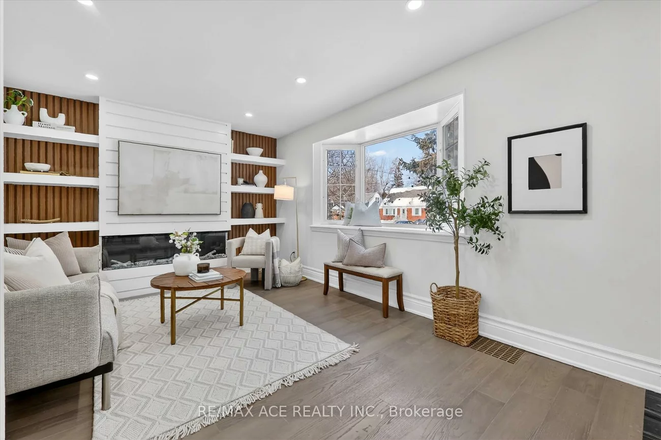 233, Oakridge, Cliffcrest, Toronto