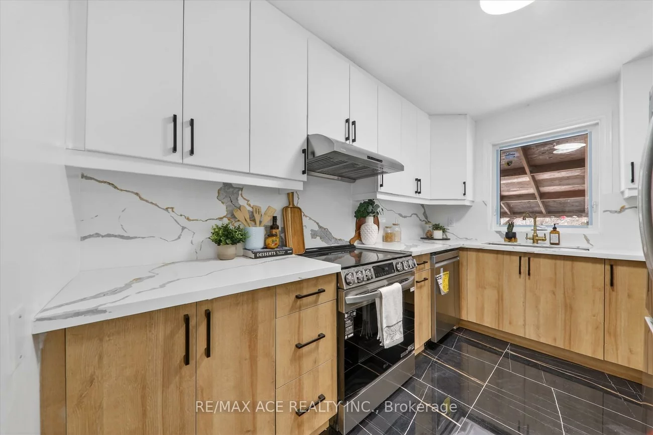 233, Oakridge, Cliffcrest, Toronto