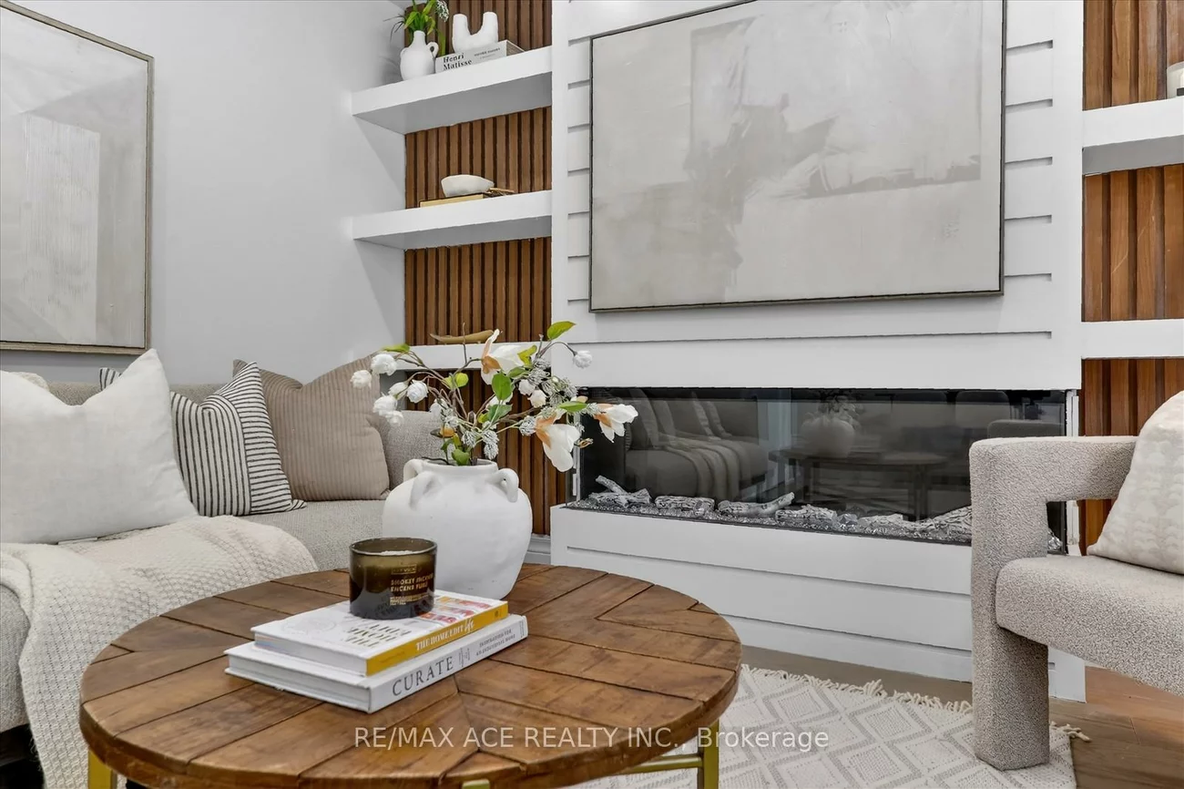 233, Oakridge, Cliffcrest, Toronto