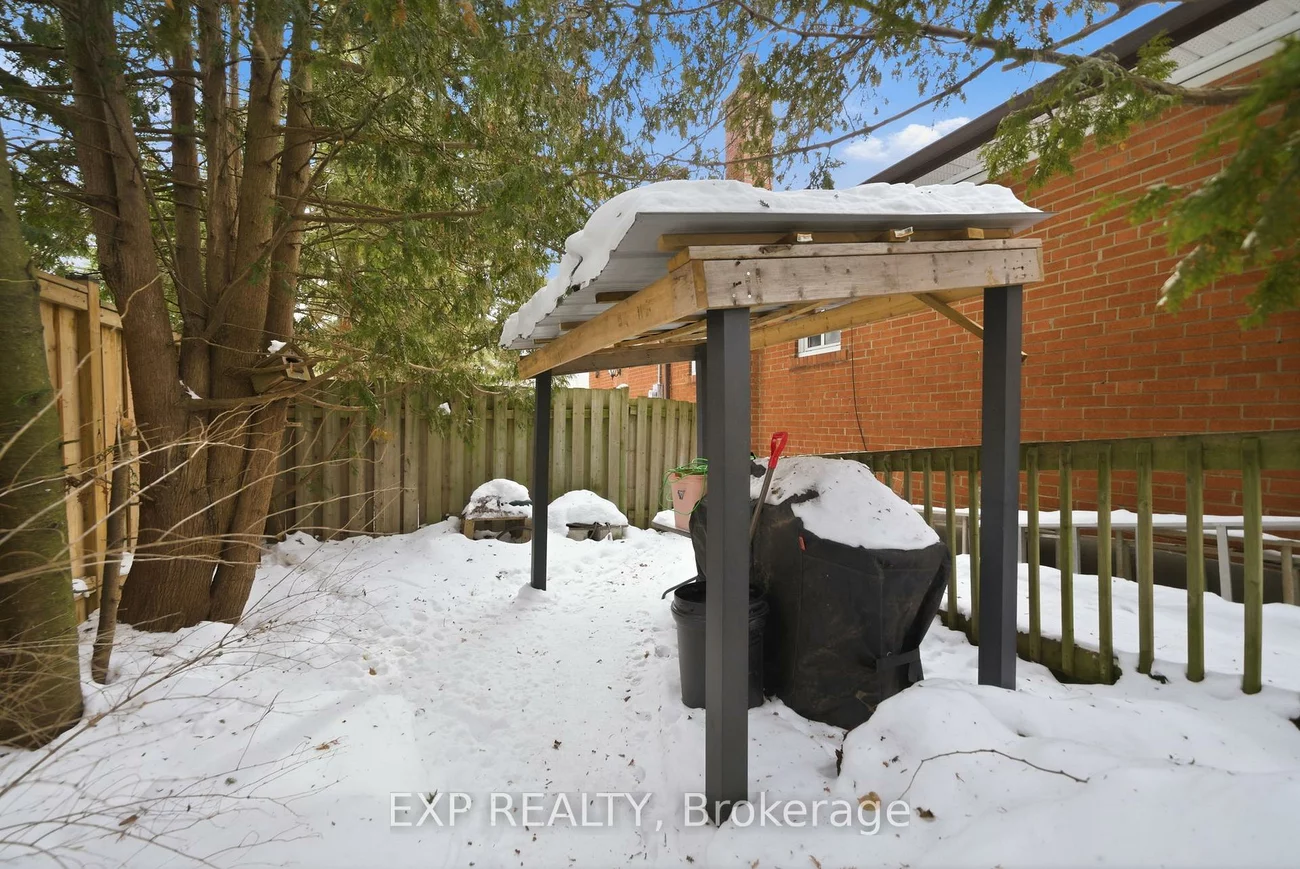 40, Medina, Bendale, Toronto