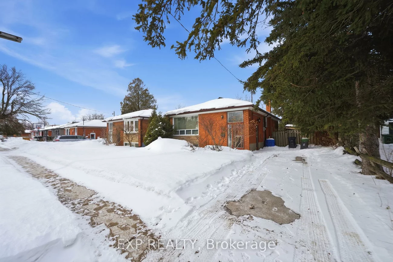 40, Medina, Bendale, Toronto