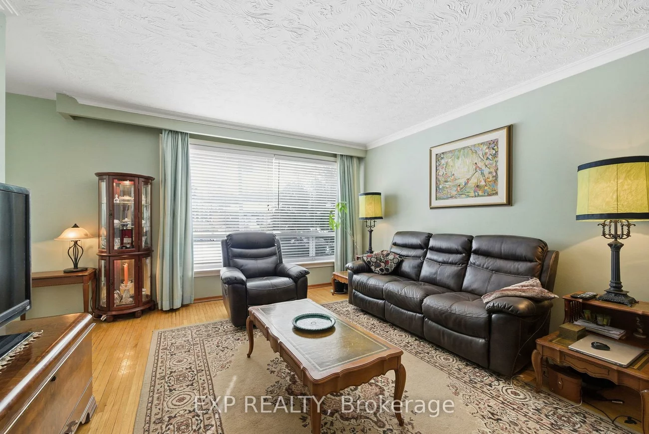 40, Medina, Bendale, Toronto