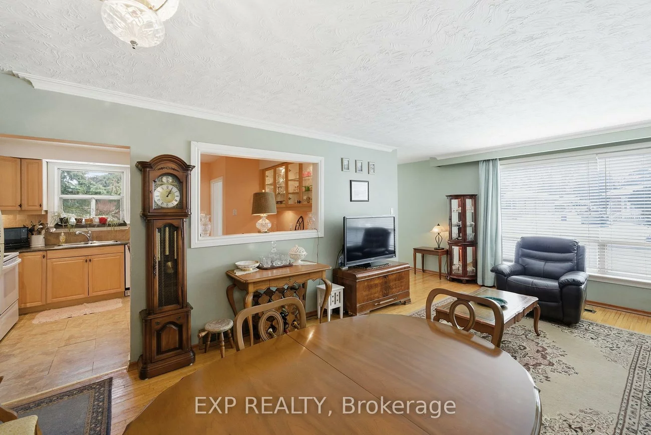 40, Medina, Bendale, Toronto