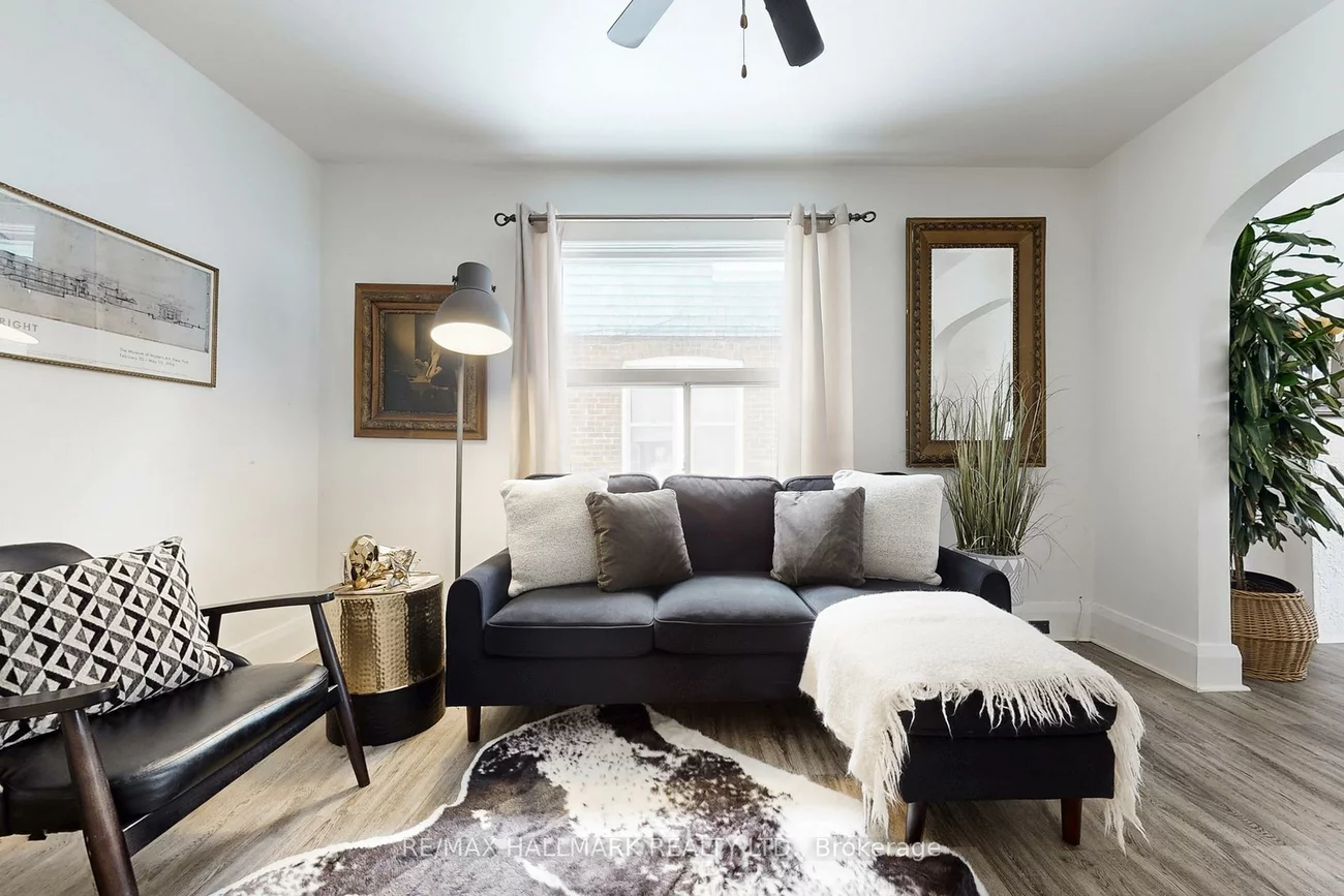 39, Hiltz, South Riverdale, Toronto