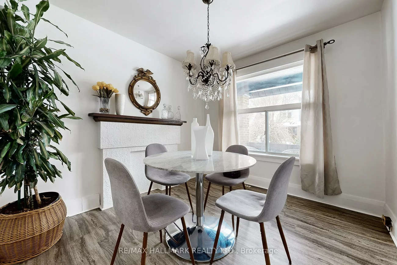 39, Hiltz, South Riverdale, Toronto