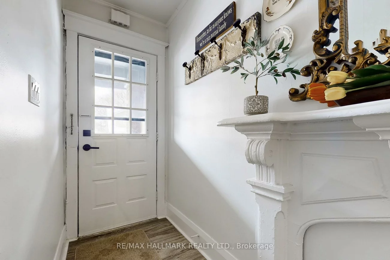 39, Hiltz, South Riverdale, Toronto