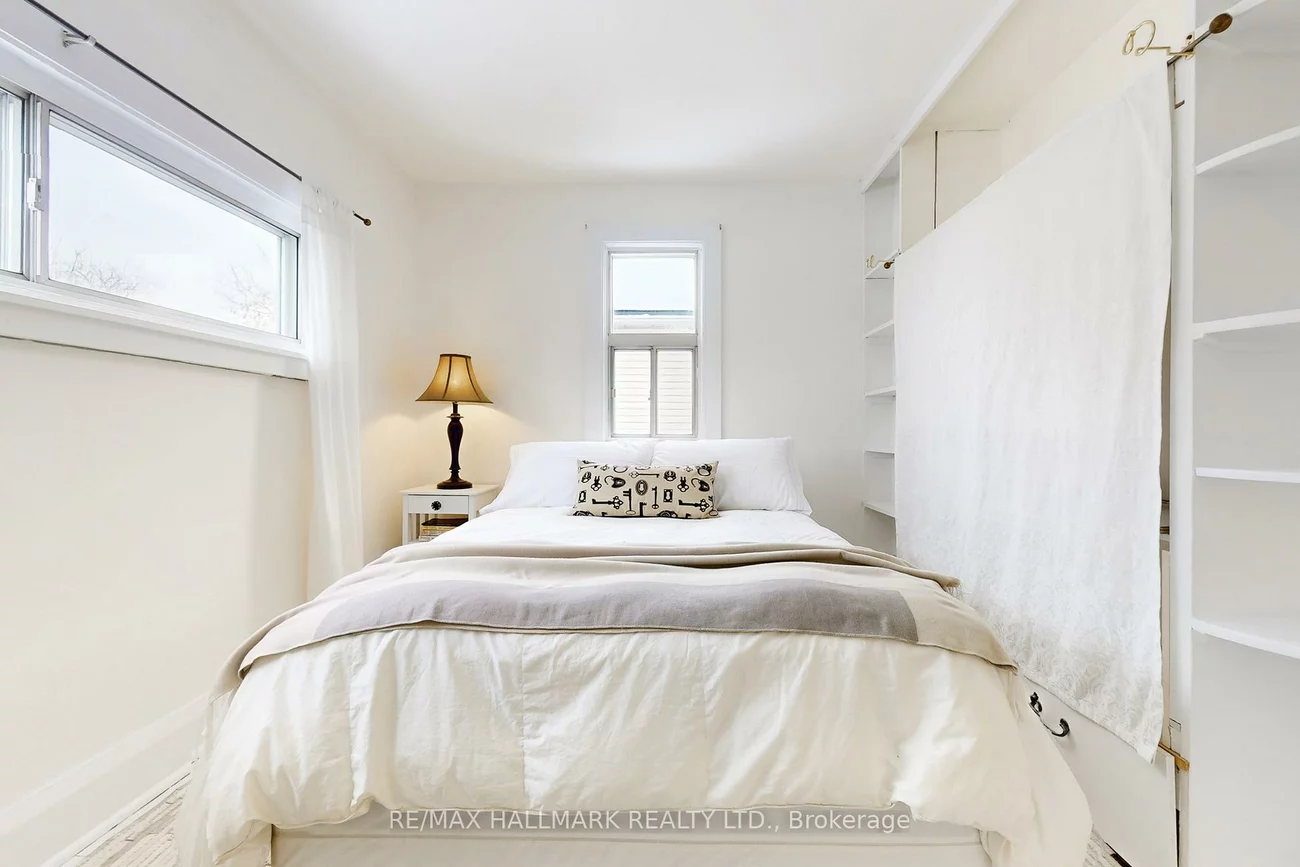 39, Hiltz, South Riverdale, Toronto