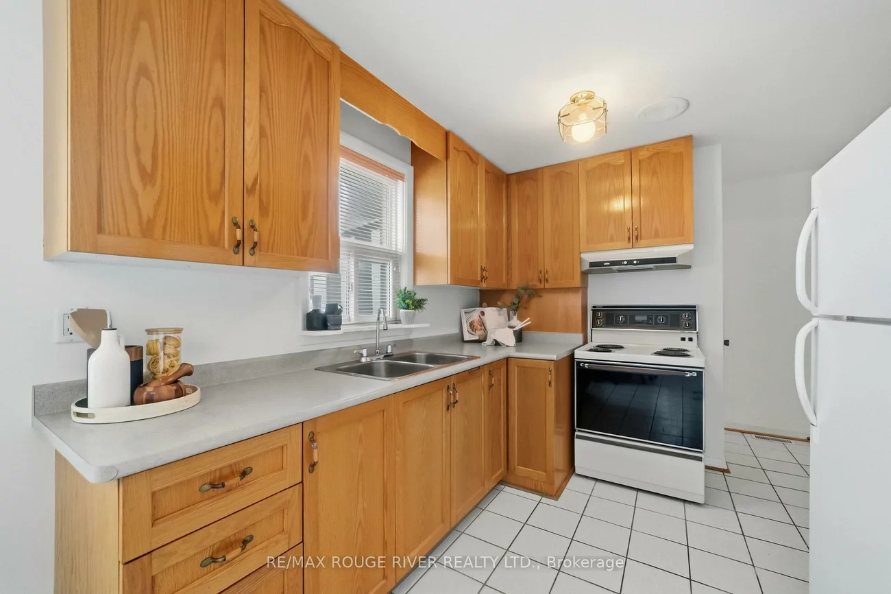 51, Sharbot, Woburn, Toronto