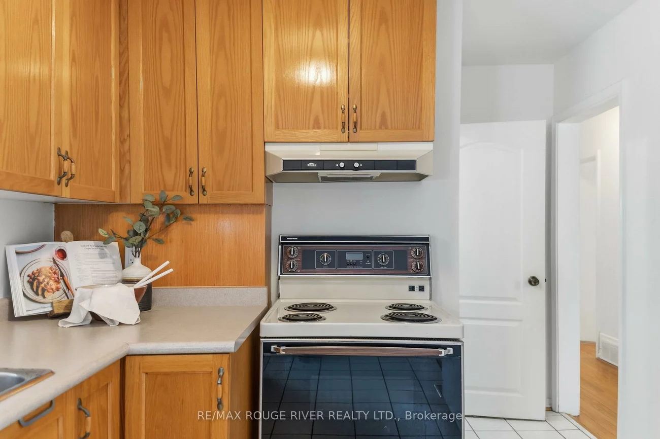 51, Sharbot, Woburn, Toronto