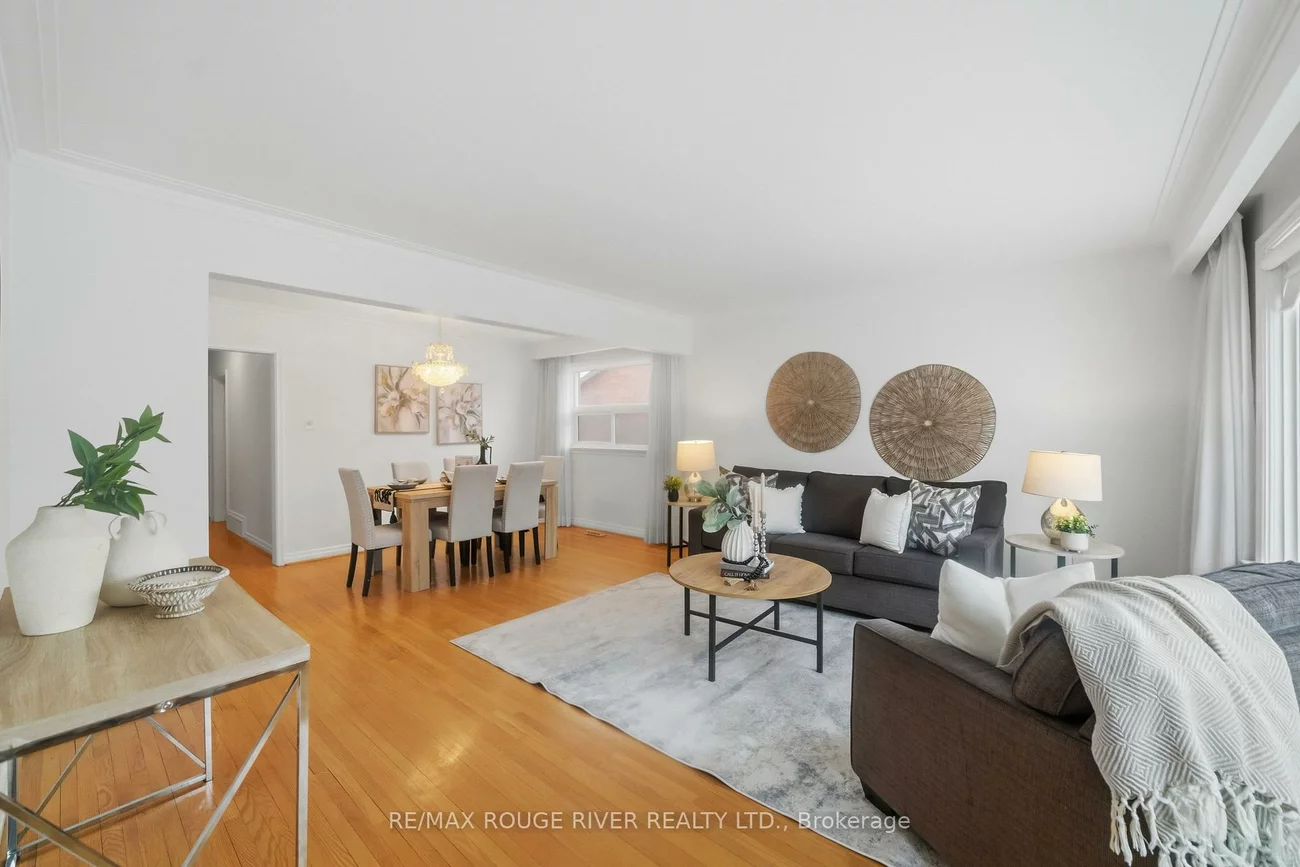 51, Sharbot, Woburn, Toronto