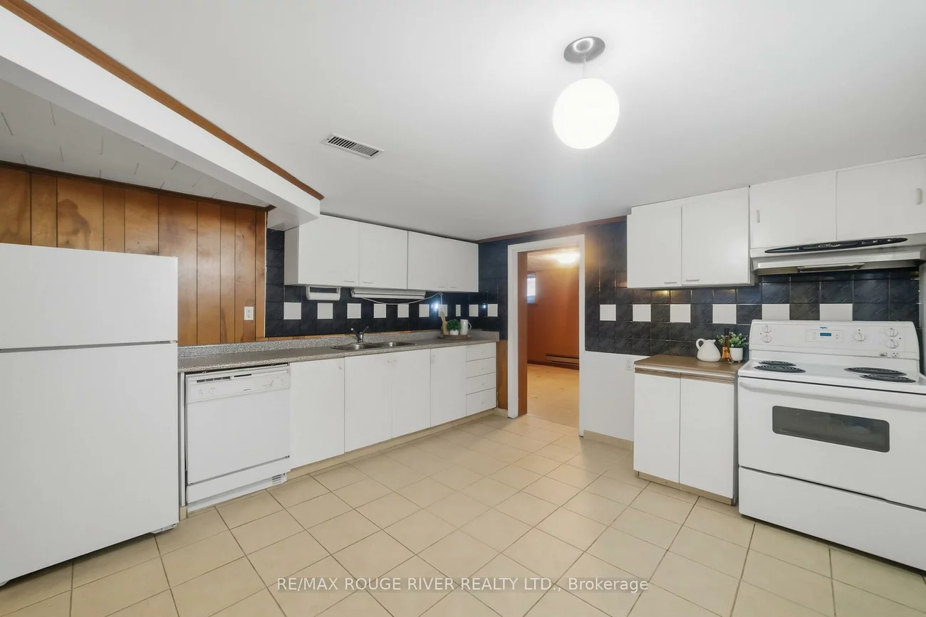 51, Sharbot, Woburn, Toronto