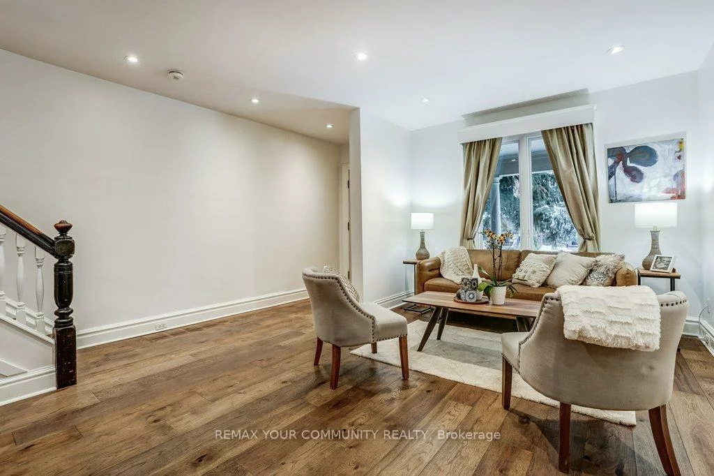 11 1/2, Sparkhall, North Riverdale, Toronto