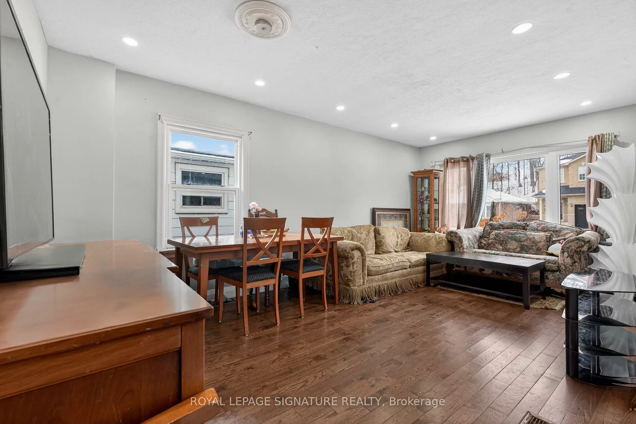 39, Rhydwen, Birchcliffe-Cliffside, Toronto