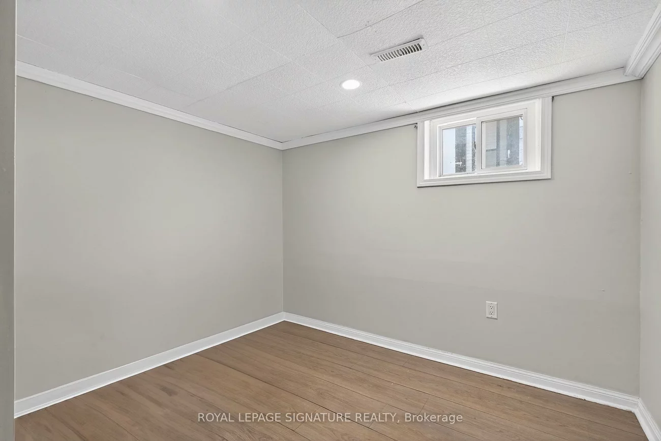 39, Rhydwen, Birchcliffe-Cliffside, Toronto