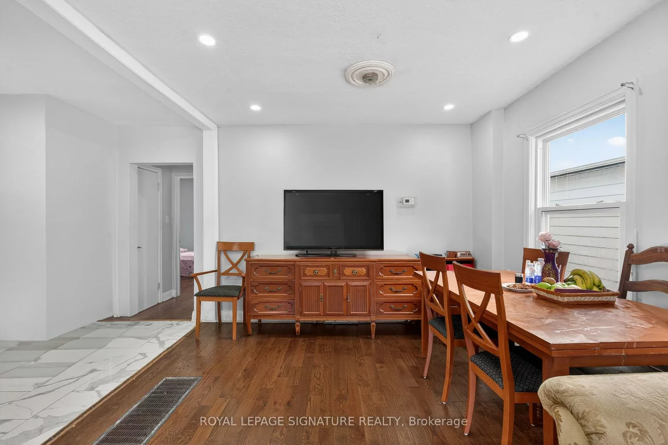 39, Rhydwen, Birchcliffe-Cliffside, Toronto