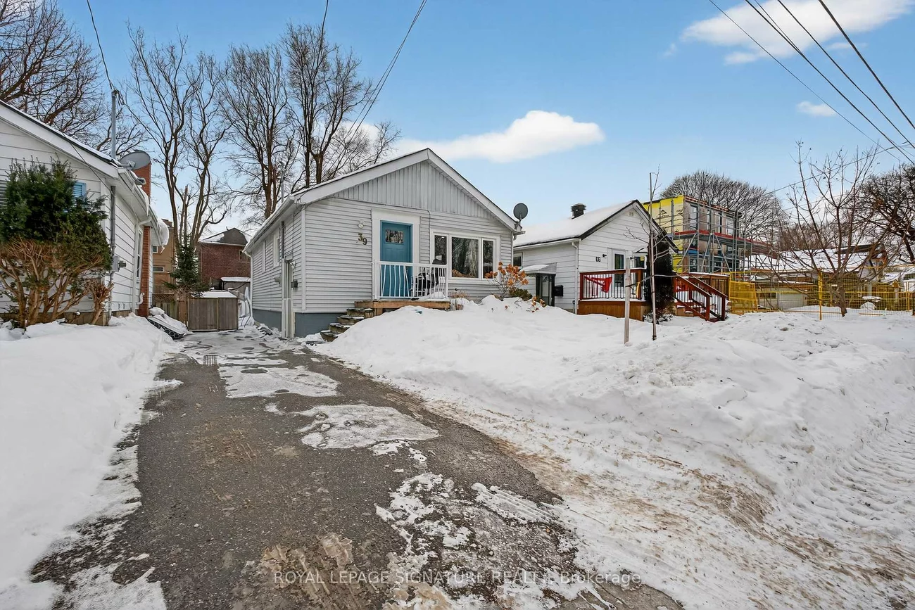 39, Rhydwen, Birchcliffe-Cliffside, Toronto