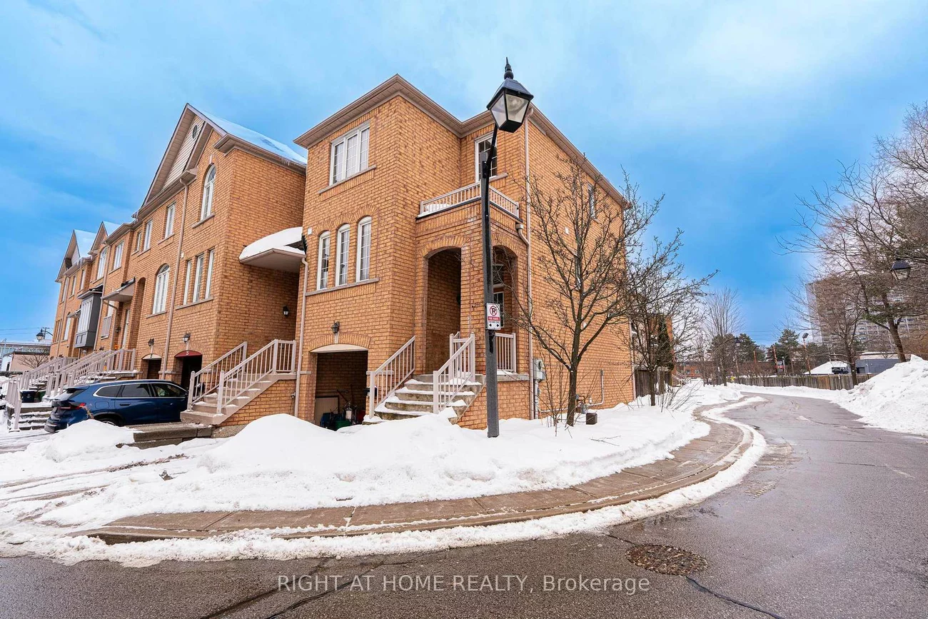 23, Ignatius, West Hill, Toronto