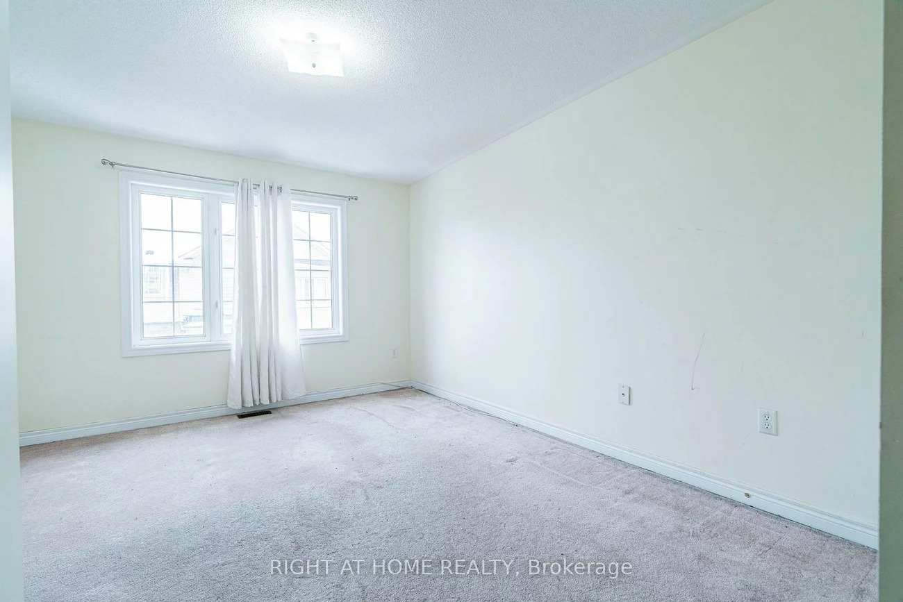 23, Ignatius, West Hill, Toronto