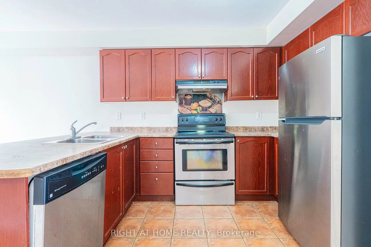 23, Ignatius, West Hill, Toronto