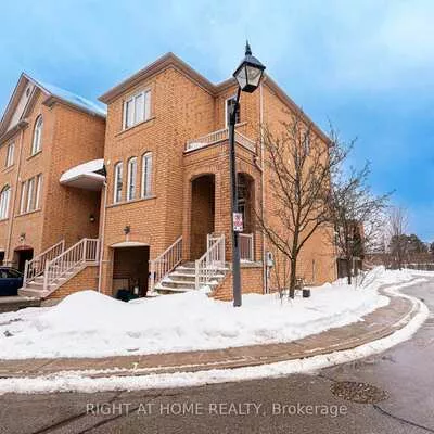 23, Ignatius, West Hill, Toronto