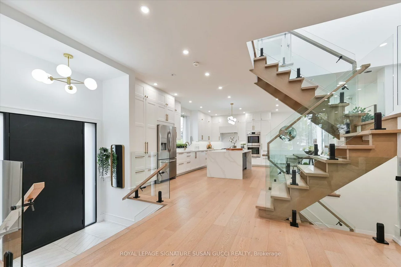 32, Treadway, East York, Toronto