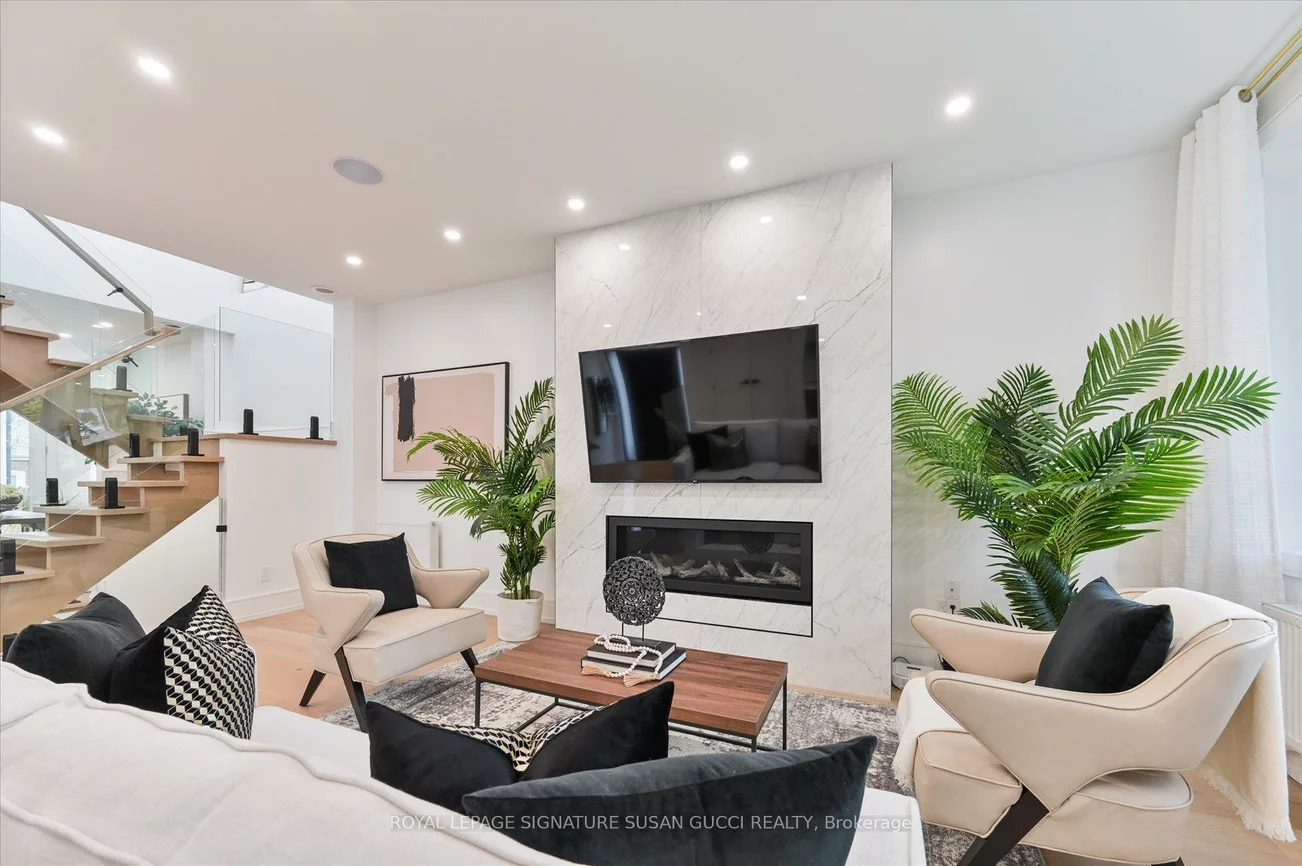 32, Treadway, East York, Toronto