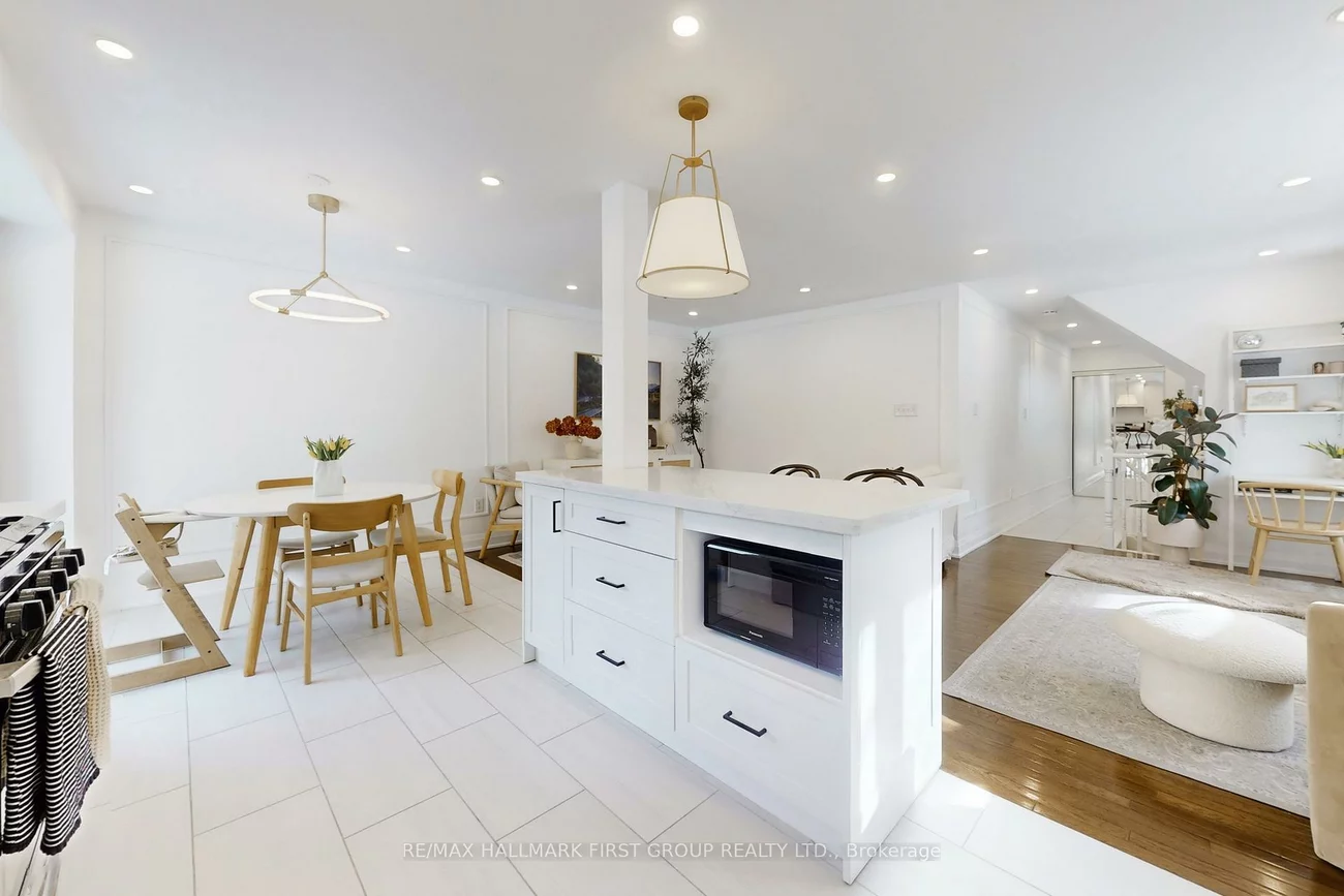 143, Hainford, West Hill, Toronto