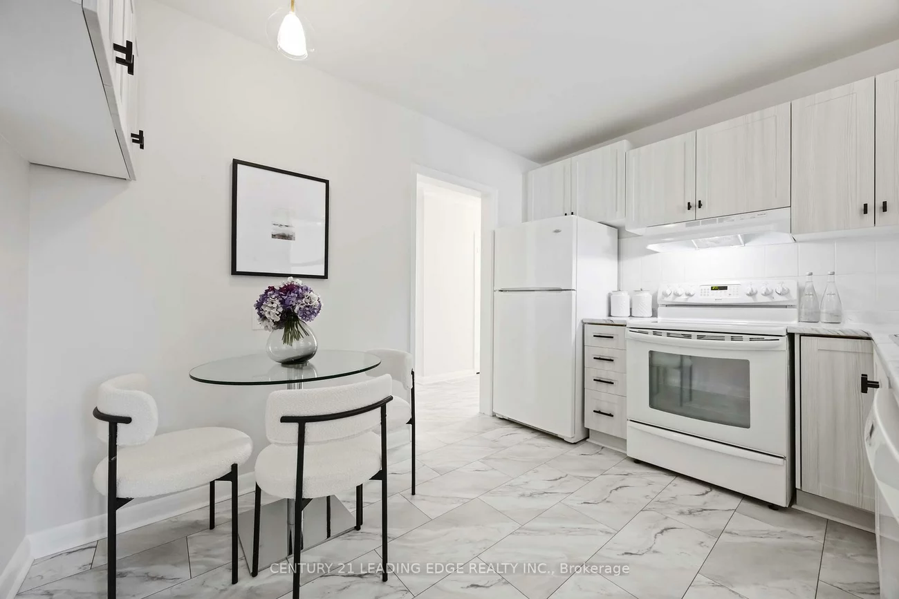 12, Arnprior, Bendale, Toronto